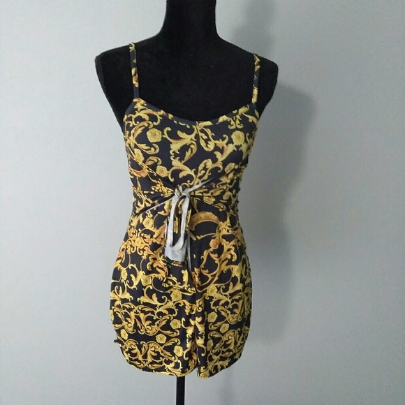PRINT FRONT TIE ROMPER/ON HOLD - Picture 5 of 8